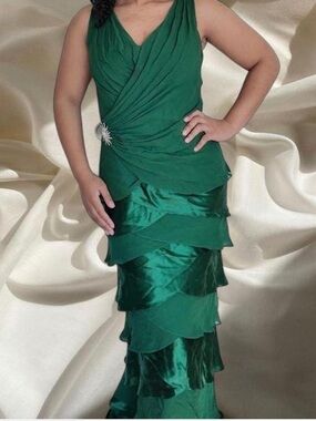 Vintage Emerald Green Tadashi Shoji evening gown